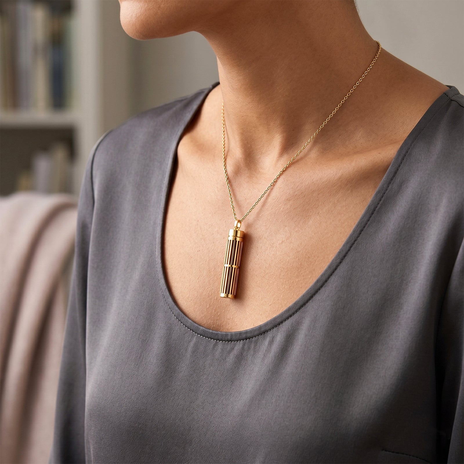 18k Gold Aromatherapy Pendant Necklace | Luxury Scent Diffuser