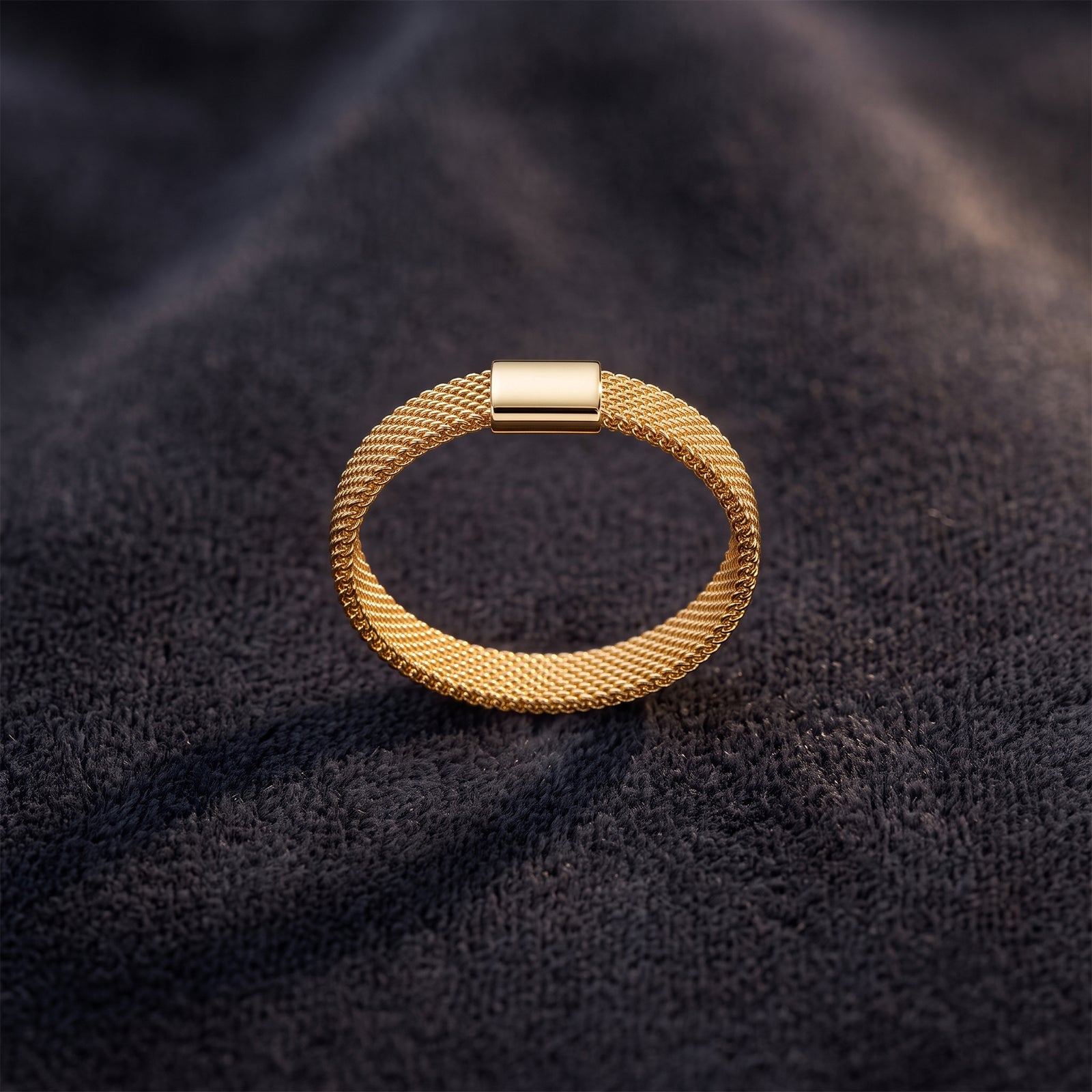 18k Gold Mesh Band Ring | Flexible Gold Statement Ring | GoldFlex Jewellery Collection