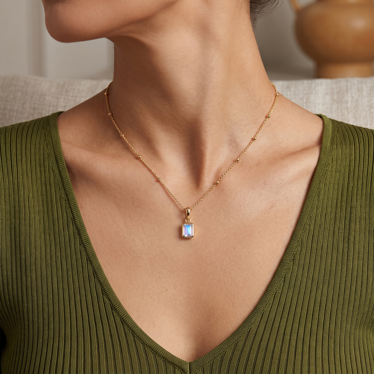 Customized Birthstone Necklace in 18K Gold | Personalized Emerald-Cut Pendant