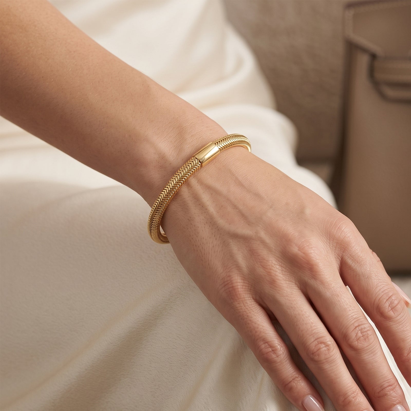 GoldFlex 18K Gold Flexible Mesh Bangle | Elegant Unisex Bracelet