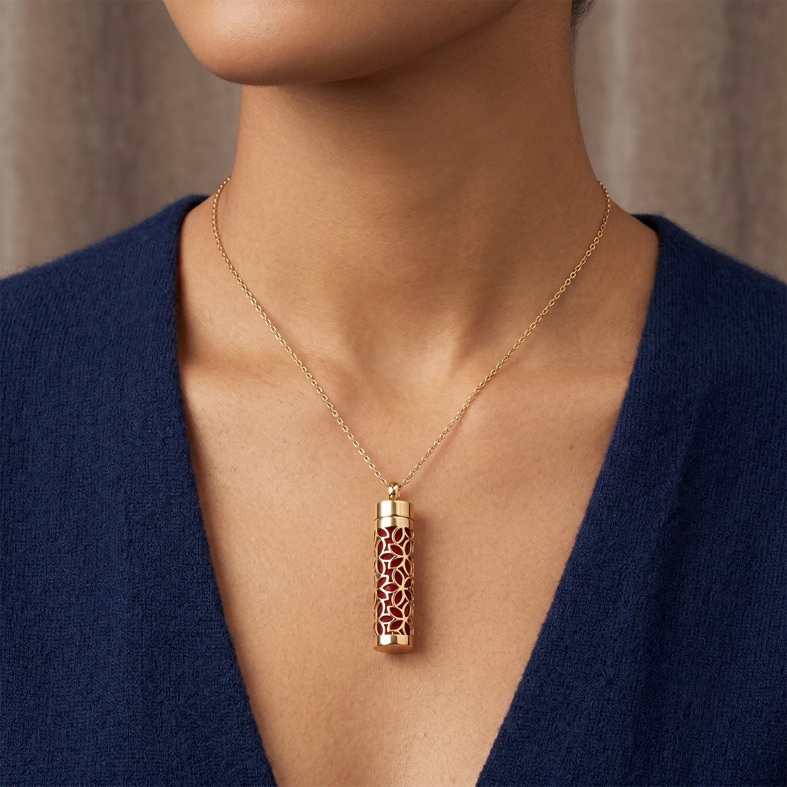 18K Gold Aromatherapy Necklace | Filigree Perfume Pendant Locket