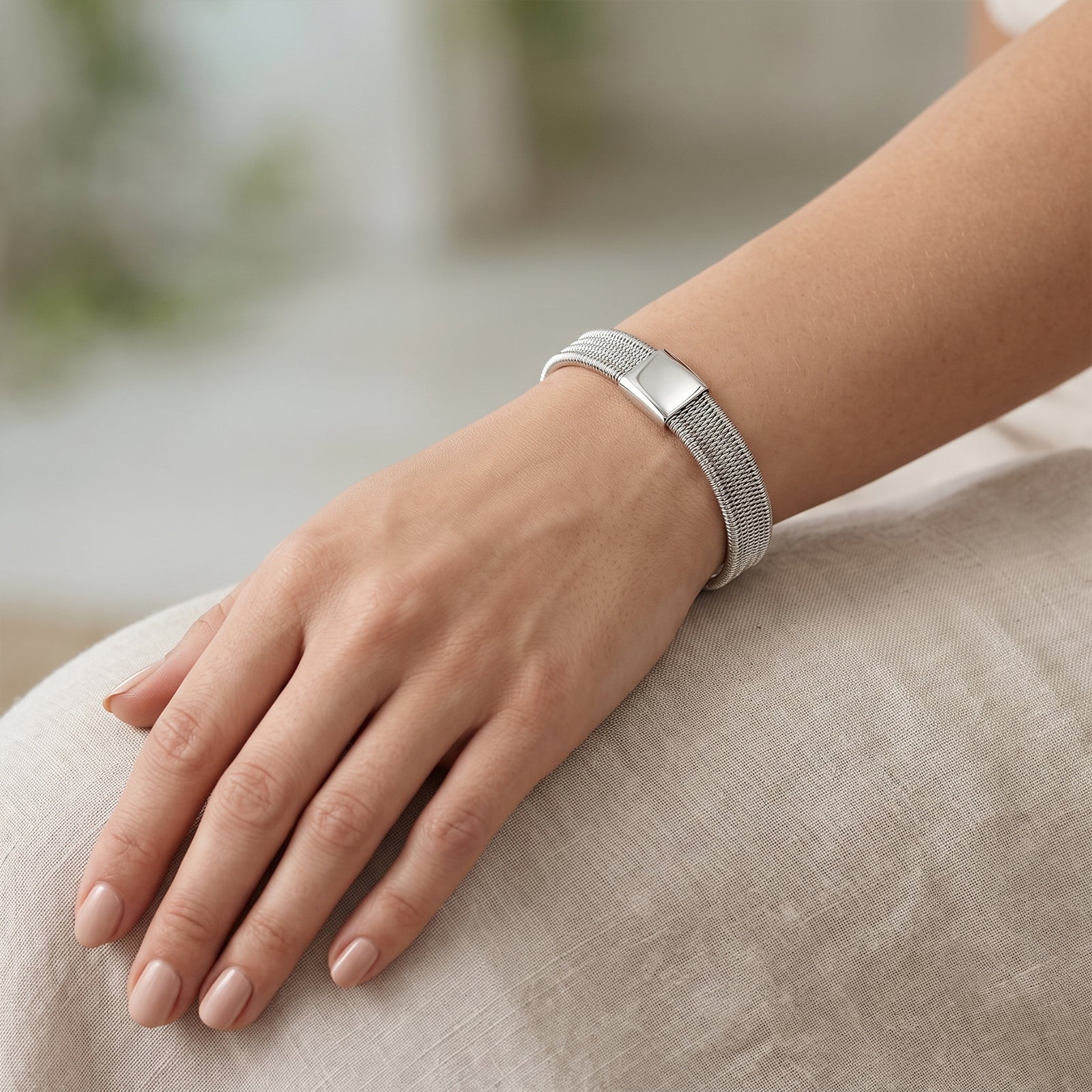 18k Gold Flexible Mesh Bracelet | GoldFlex Milanese Collection